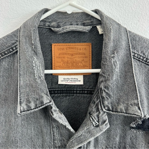 Levi's Premium Big E Ripped Distressed Trucker Jean Jacket Size: XXL - Picture 3 of 16